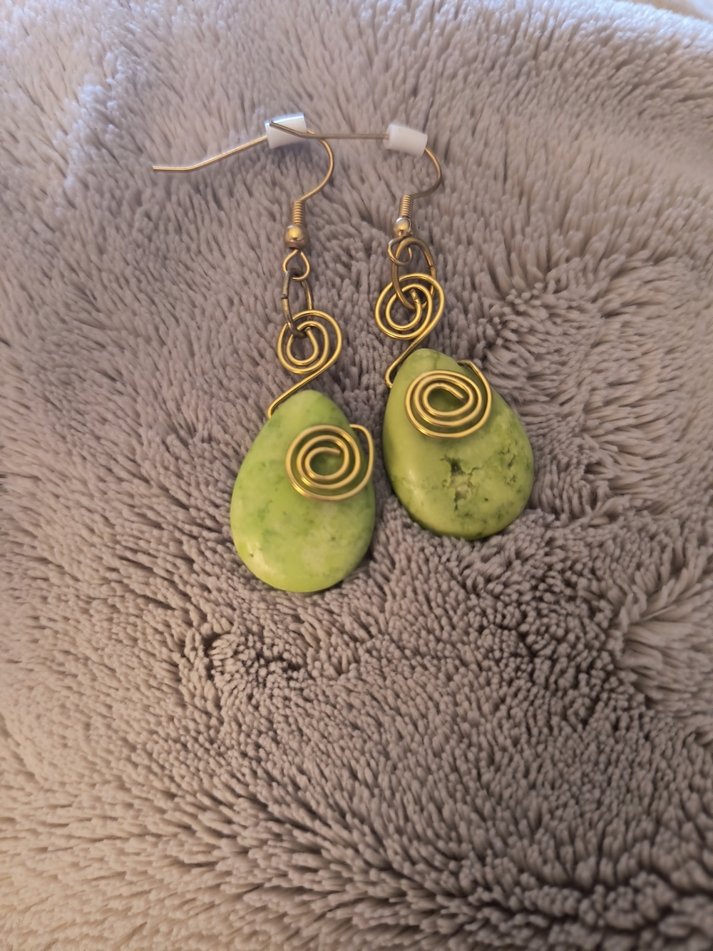 Green Teardrop Stone Earrings with Gold Wire Accent